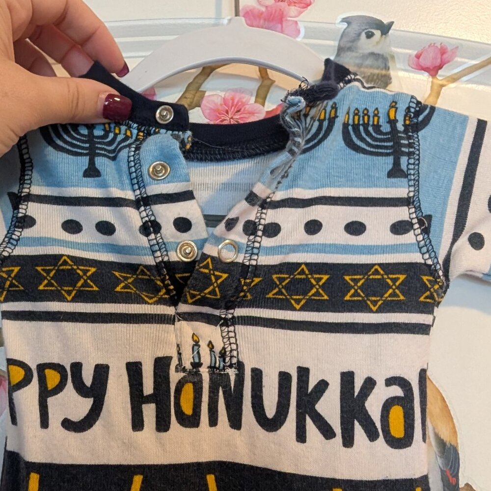 Infant Hanukkah Pajama Onesie 6 Months - Picture 4 of 8